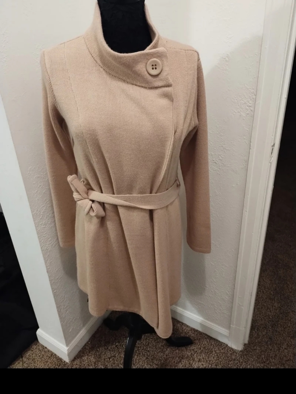 ANDREAS Tan Trench Coat with Belt